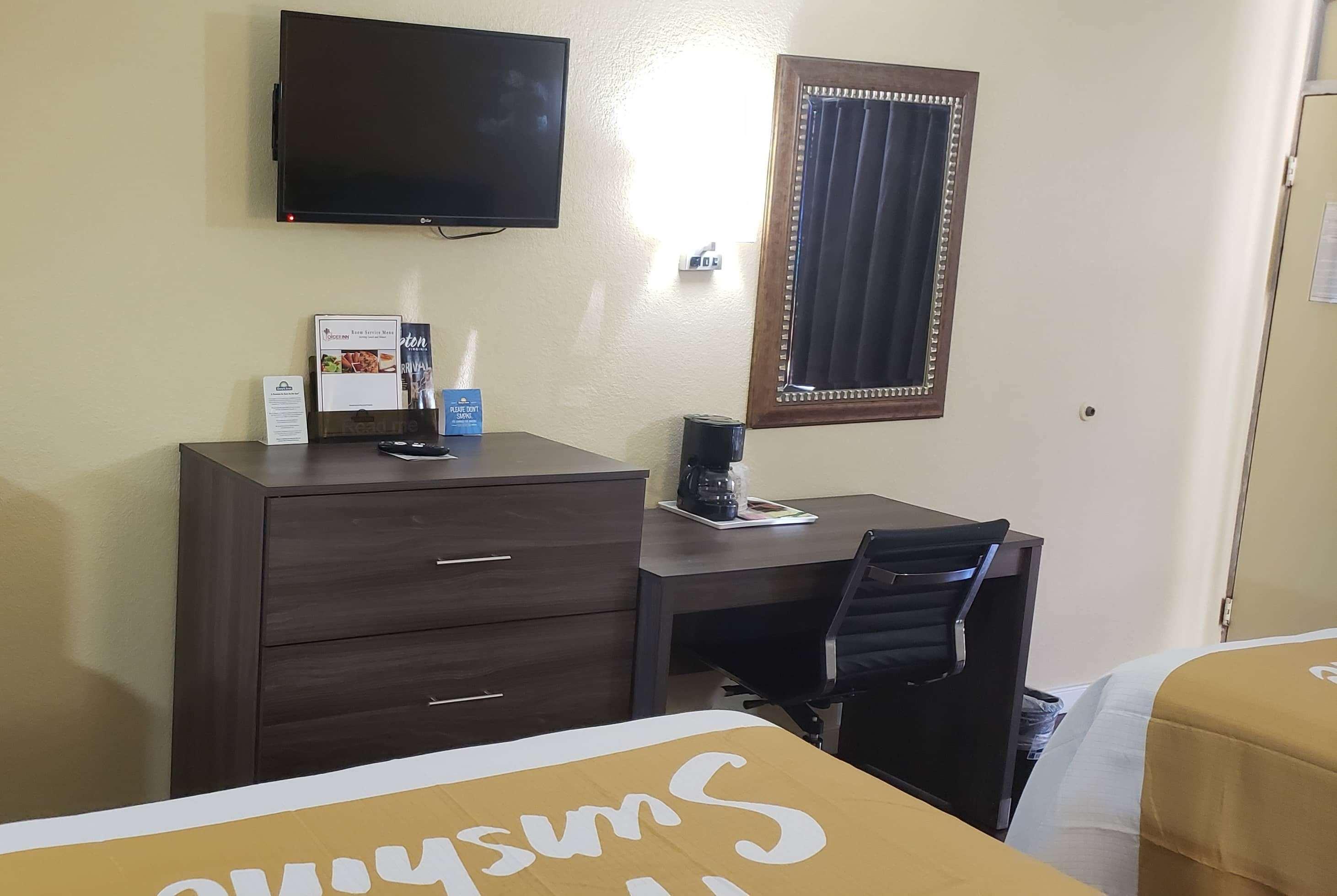 Days Inn By Wyndham Hampton Near Coliseum Convention Center Kültér fotó