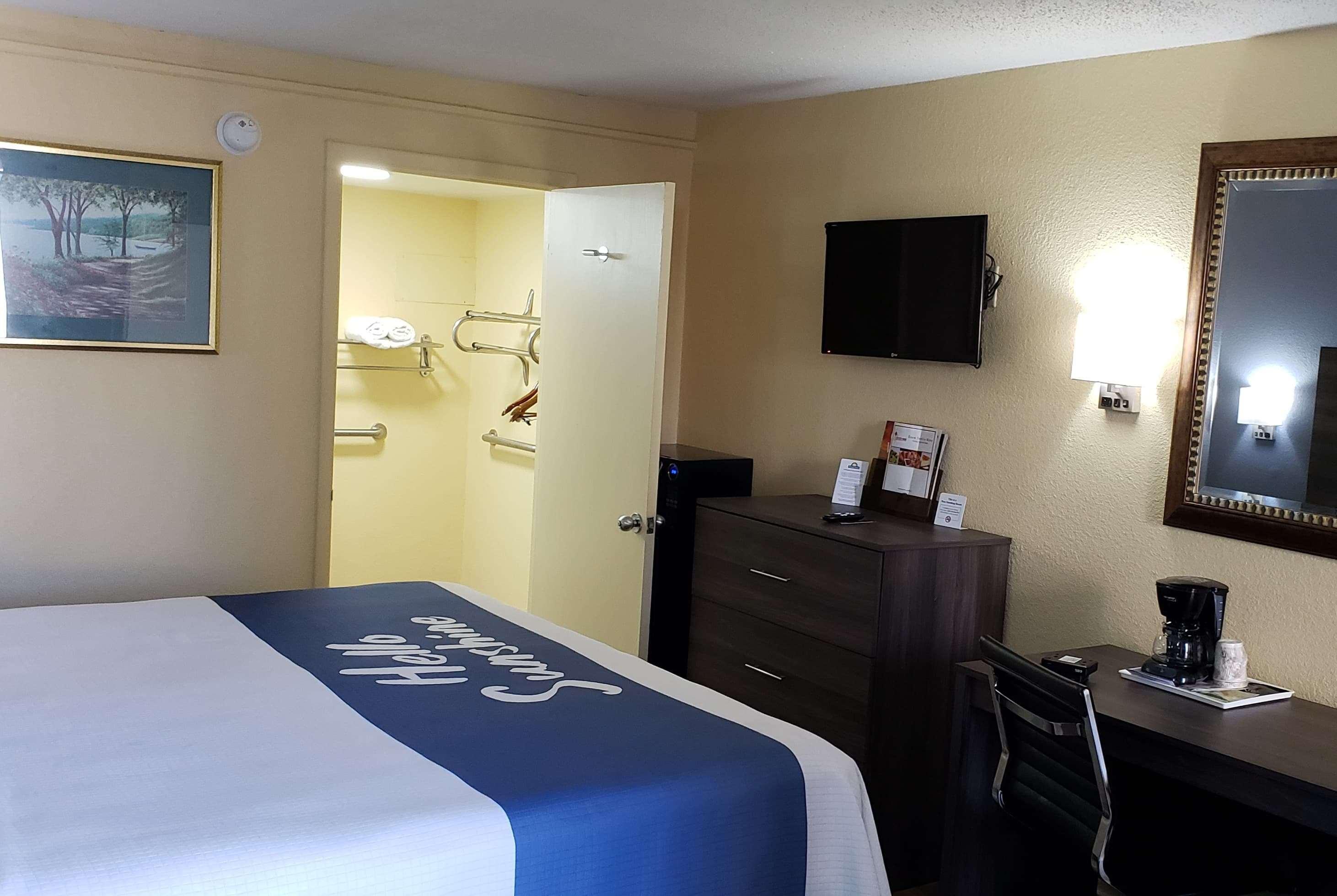 Days Inn By Wyndham Hampton Near Coliseum Convention Center Kültér fotó