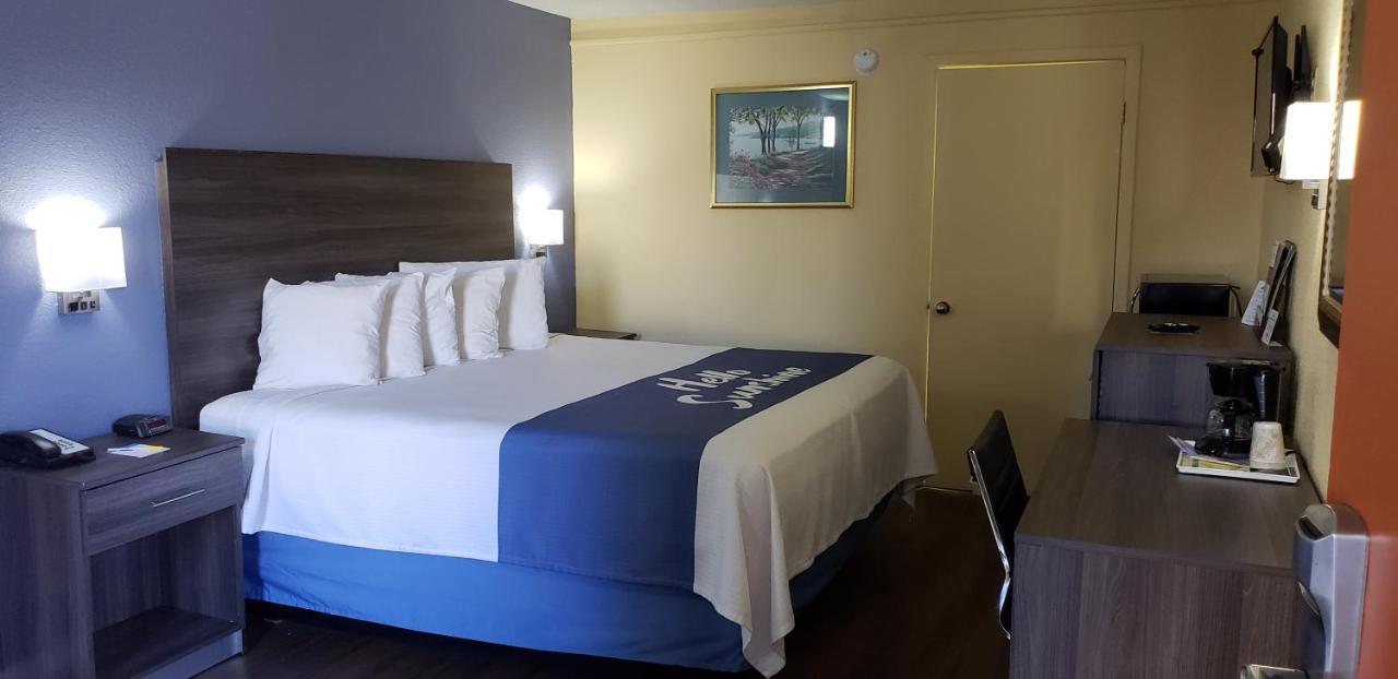 Days Inn By Wyndham Hampton Near Coliseum Convention Center Kültér fotó